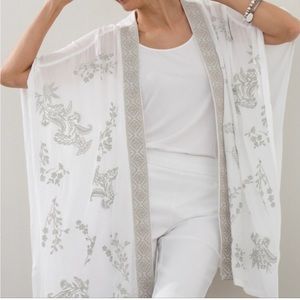 NWT chicos crepe embroidered ruana white large xl